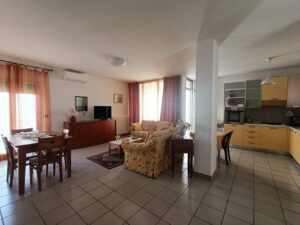 IMG20230824101834-300x225 APPARTAMENTO RESIDENZIALE CENTRALISSIMO