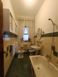 IMG20250725194813-225x300 APPARTAMENTO uso RESIDENZIALE CENTRALISSIMO